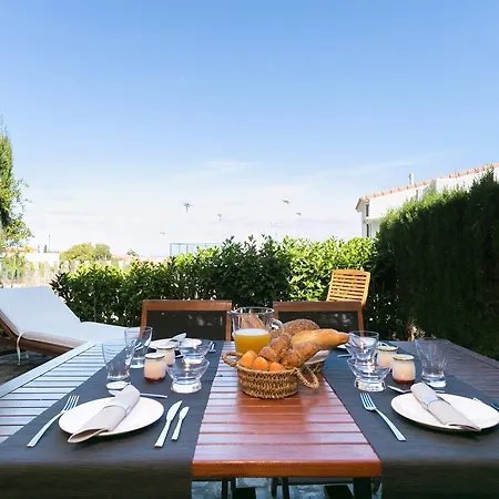 Casa Con Jardin Privado Y Piscina Prázdninový dům