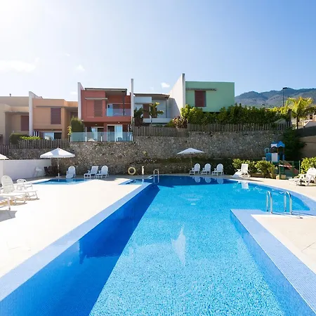 Casa Con Jardin Privado Y Piscina *